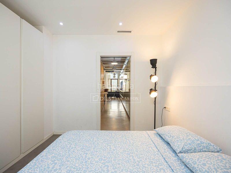 Foto 0ebd1e70-d639-4900-b768-c5ac59aff1cc. Pis a Raval Barcelona