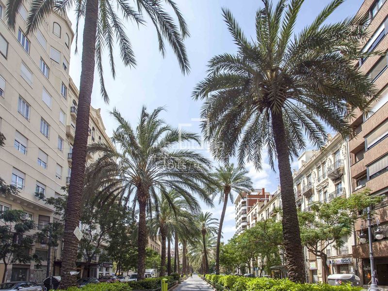 Foto 6b87a4d0-e9c5-47d2-8e89-017a94fe0be5. Pis amb calefacció a Gran Via Valencia