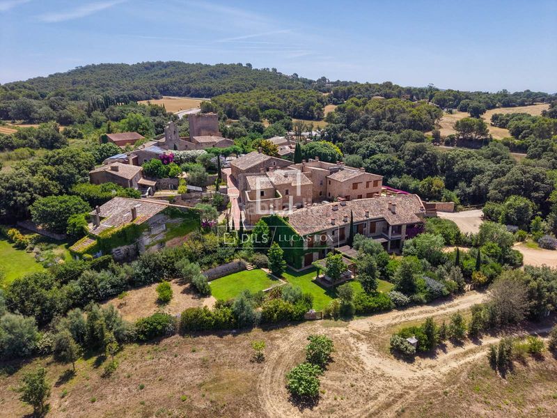 Foto 5d0deb56-b5dd-4b74-a7b2-eabe04a2df4e. Xalet amb calefacció aparcament piscina a residencial Begur-esclanyà Begur