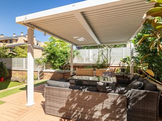 Pis a Monte el Pilar. Bajo con jardín de 4 dormitorios en venta en majadahonda, madrid