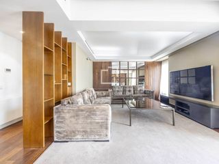 Lloguer Pis a Quart de Poblet. Excelente piso reformado sin muebles de 5 dormitorios y 3 baños,