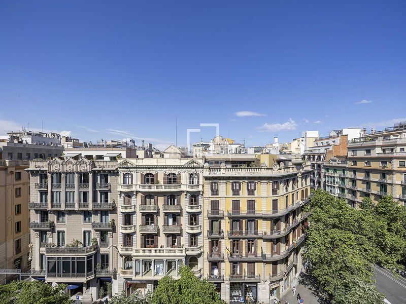 Foto 7e5bf800-857e-4a6a-b708-b8c3f2d91e12. Àtic amb calefacció a Dreta de l´Eixample Barcelona