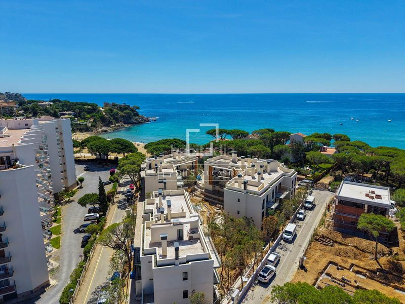 Foto cea48781-ec7b-4cd3-bc36-e258ace69b4d. Pis amb calefacció aparcament piscina a La Fosca - Cala Margarida Palamós