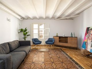 Pis a Gòtic. Maravilloso piso de 3 dormitorios dobles y 4 baños completos en