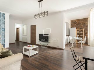 Pis a Gòtic. Piso de cuatro dormitorios en venta en el barrio gótico, barcelo