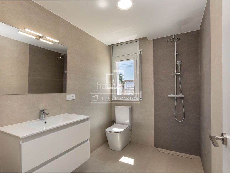 Foto 2a685427-ec91-44d3-942d-c93921ac9b3d. Xalet amb aparcament piscina a Francolí - Freser - Noguera Empuriabrava