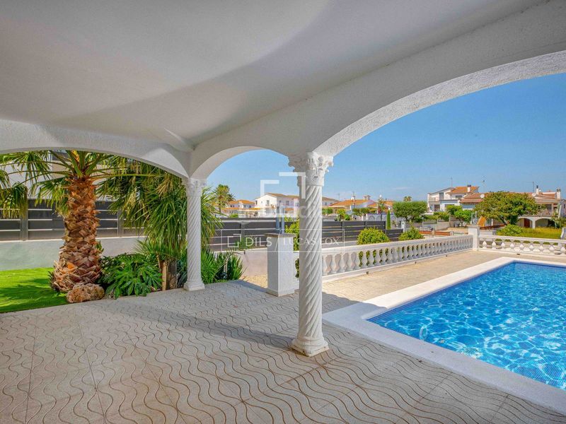 Foto ada257af-8919-4544-a16a-aed444931e66. Xalet amb aparcament piscina a Francolí - Freser - Noguera Empuriabrava
