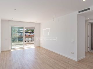 Etagenwohnung in Fenals. Piso de 2 dormitorios con 13m terraza en venta en lloret de mar,