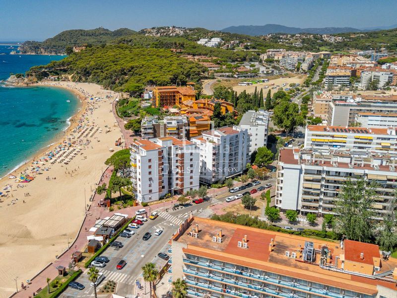Foto 0ae2c451-d1bc-4d2a-a115-a4f3c7a746e6. Pis amb calefacció aparcament piscina a Fenals Lloret de Mar