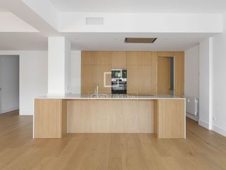 Location Appartement à El Viso. Piso excelentes de 3 dormitorios en alquiler en el viso, madrid