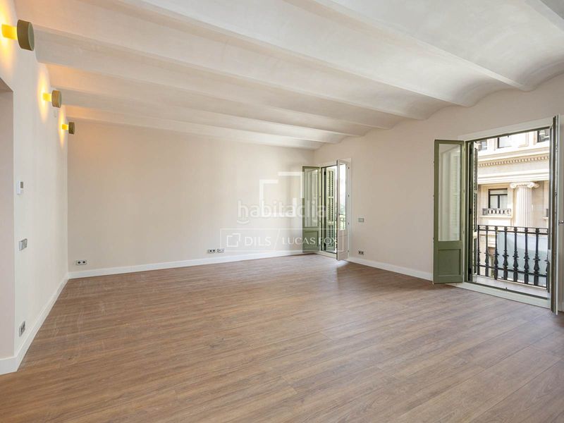 Foto f124ded6-ceab-4f53-a8ad-71b1d600720f. Pis a Gòtic Barcelona