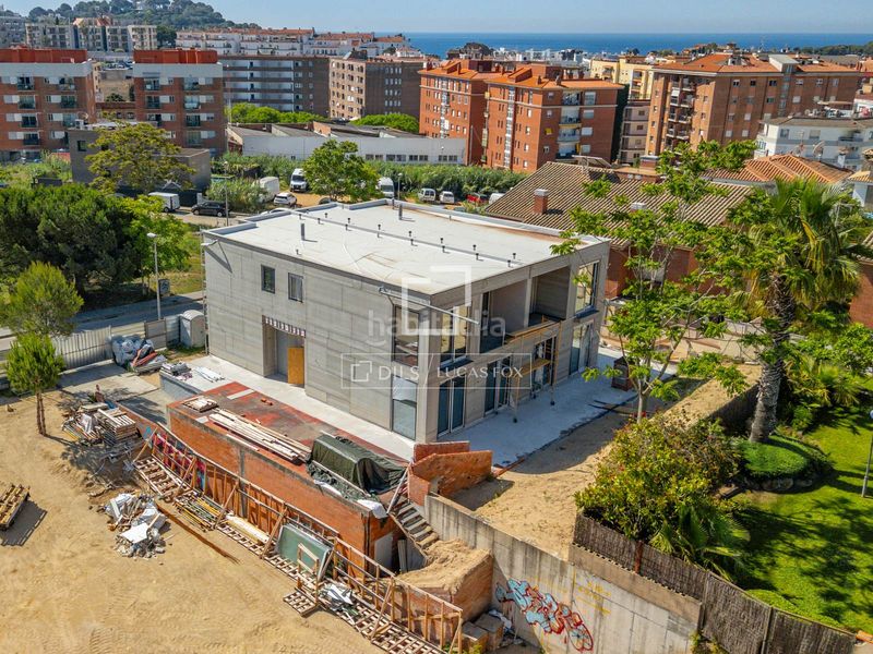 Foto fb3fcfba-b21a-4481-a720-2a406d8b734e. Xalet amb calefacció aparcament piscina a Fenals Lloret de Mar