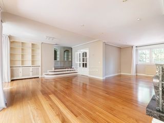 Xalet a Carretera del Plantío. Casa adosada de 7 dormitorios con jardín de 300 m en venta en ma