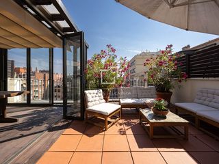 Penthouse in Dreta de l´Eixample. Exquisito ático único de dos dormitorios con 67 m de terrazas pr