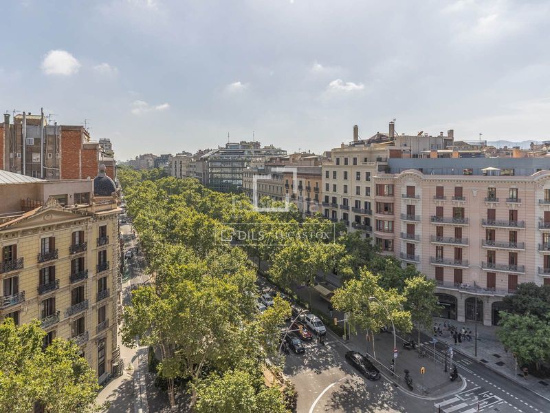 Foto bb77fed8-580a-4815-b38e-601441e336a8. Àtic amb calefacció a Dreta de l´Eixample Barcelona
