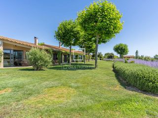 Xalet a Tallada d´Empordà (La). Villa de una sola planta con vistas al campo en venta en baix em