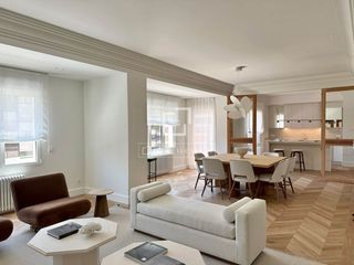 Piso en Lista. Exclusivo piso en excelentes condiciones 3 dormitorios en venta