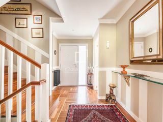 Xalet a Monte el Pilar. Casa adosada de 5 dormitorios con 80m de jardín en venta en maja