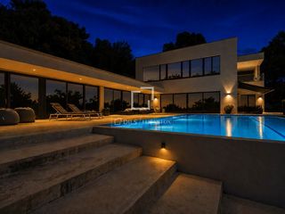 Rent Chalet in Son Vida. Casa  villa excelentes de 6 dormitorios en alquiler en son vida,