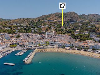 Chalet à Port de la Selva (El). Exclusiva propiedad compuesta por dos casas independientes con v
