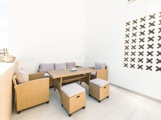 Flat in Ses Figueretes - Platja d'en Bossa - Cas Serres. Piso excelentes de 3 dormitorios con 42m de jardín en venta en i