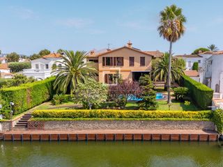 Xalet a Segre - Ebre - Ter. Exclusiva villa con amarre de 24 metros y licencia turística en