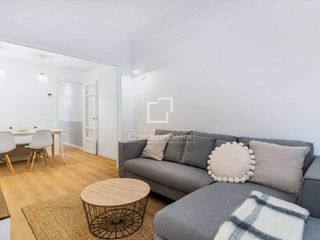 Pis a El Camp d´en Grassot i Gràcia Nova. Piso en excelentes condiciones de 3 dormitorios con 9m terraza e