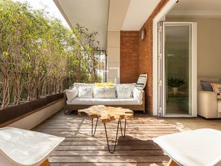 Appartamento in Plan Sur-Amistad. Piso en excelentes condiciones con tres dormitorios y terraza ap