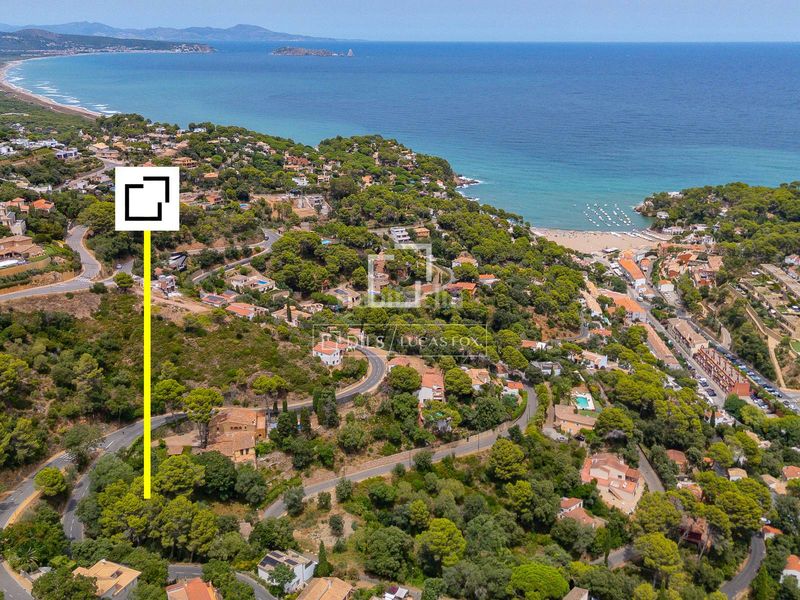 Foto 3bfa572c-89d3-458a-927c-b6cb4111ab70. Finca rústica excelente parcela edificable en venta en sa riera, , costa brava en Begur