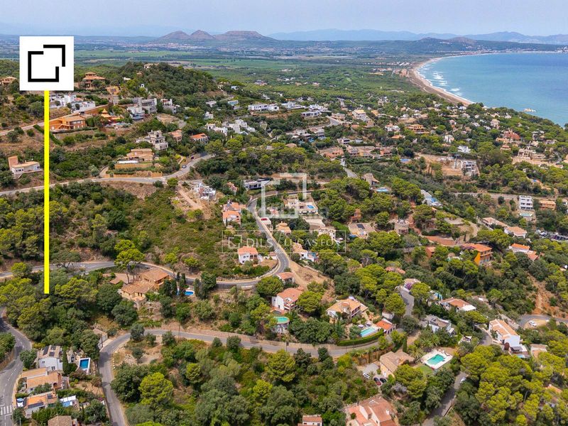 Foto 98142643-d476-4ed4-81cd-d82839364111. Finca rústica excelente parcela edificable en venta en sa riera, , costa brava en Begur
