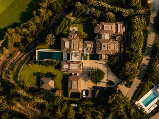 Chalet à La Zagaleta. Villa de lujo en venta en la zagaleta con arquitectura de diego