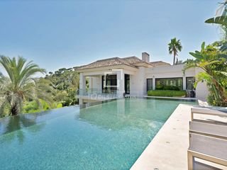 Chalet in La Zagaleta. Villa de lujo en venta en la zagaleta con arquitectura de diego