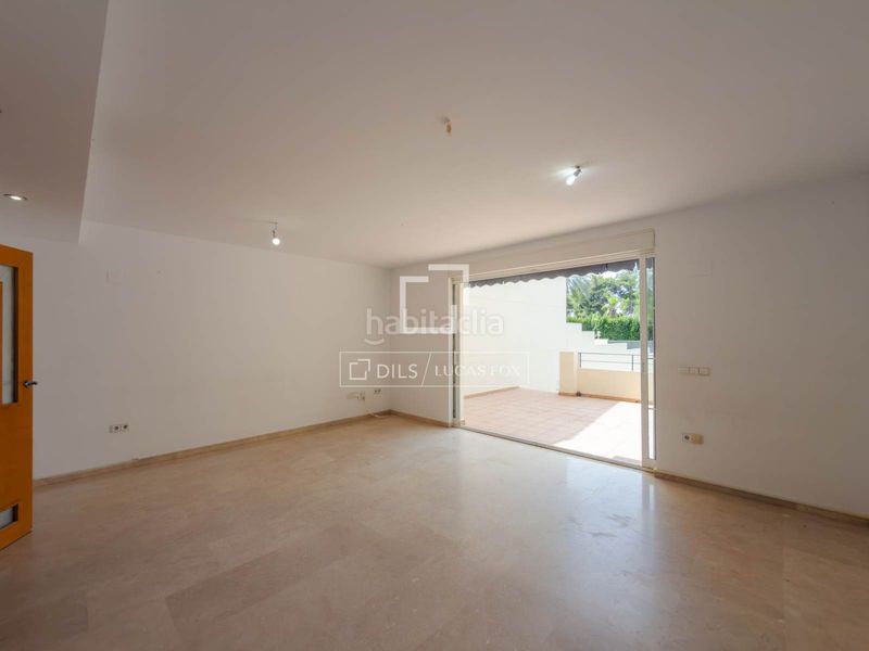 Foto eb3ff4db-5429-4122-a93d-44dc70e35776. Xalet amb aparcament piscina a Rocafort