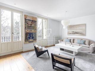 Miete Etagenwohnung in Cortes-Huertas. Espectacular piso amueblado de diseño en alquiler en el paseo de