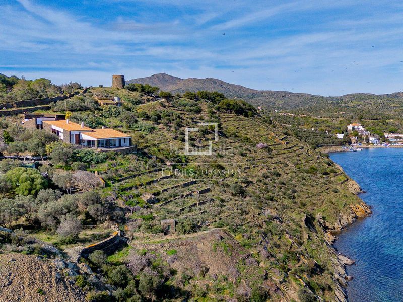 Foto b4da9f50-ace4-410d-8a57-edc586bc4b13. Xalet amb calefacció aparcament a Cadaqués