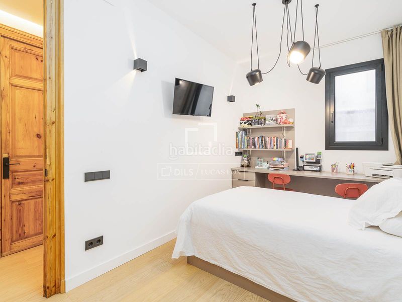 Foto e4d2b1b3-7592-45ef-8094-9b11fe68f7da. Pis a Sant Antoni Barcelona