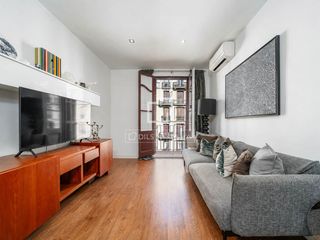 Flat in Fort Pienc. Excelente piso luminoso de 2 habitaciones en eixample derecho