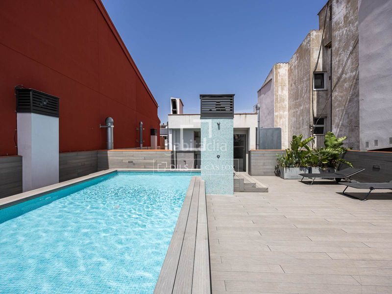 Foto bd8c9c73-c0e5-498b-a748-66108f3a16e5. Àtic amb aparcament piscina a L´Antiga Esquerra de l´Eixample Barcelona