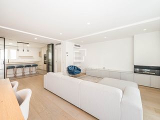 Etagenwohnung in Ríos Rosas-Nuevos Ministerios. Magnifica propiedad reformada con 2 plazas de garaje, gimnasio y