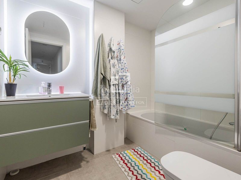 Foto 5ae4d9ef-1154-4e3e-bd62-3d1fd58d6b59. Pis amb calefacció aparcament piscina a Ríos Rosas-Nuevos Ministerios Madrid