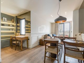 Penthouse in La Nova Esquerra de l´Eixample. En venta exclusivo ático reformado con terrazas privadas en el c
