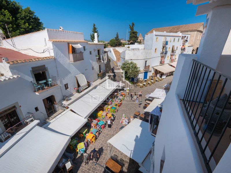 Foto f2f0a8c3-19e7-4bcf-84c0-f5f15ce9137f. Pis a Dalt Vila-La Marina Ibiza