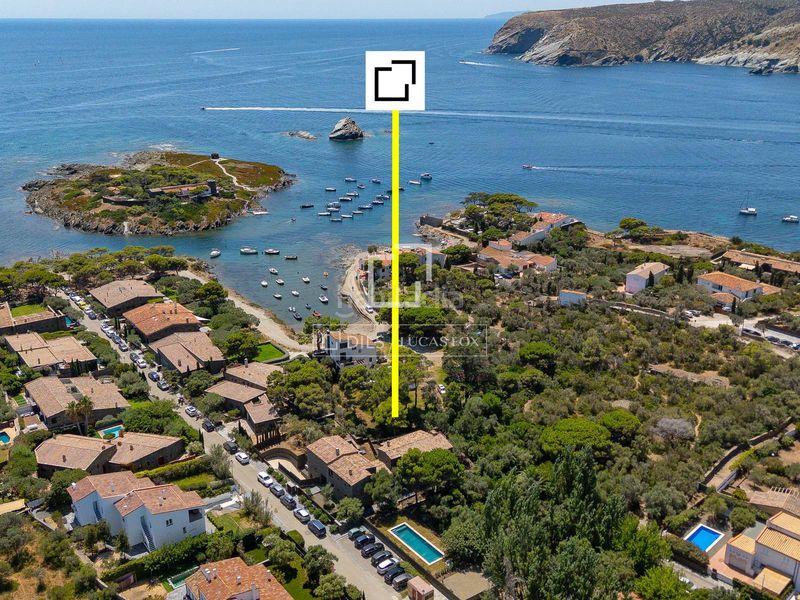 Foto aa8f31cd-8197-4a98-be7a-925ab73c2722. Xalet amb aparcament piscina a Cadaqués