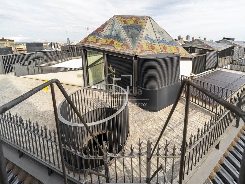 Foto ab19f7cb-7c04-46a7-bdf4-92e836eebfb7. Àtic amb calefacció piscina a Dreta de l´Eixample Barcelona
