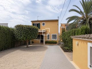 Miete Chalet in Badia Blava-Badia Gran-Tolleric. Disponible exclusiva villa con piscina privada en alquiler en ba
