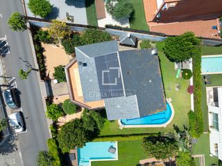 Xalet a Centre. Casa de 4 domitorios en venta en el masnou, barcelona