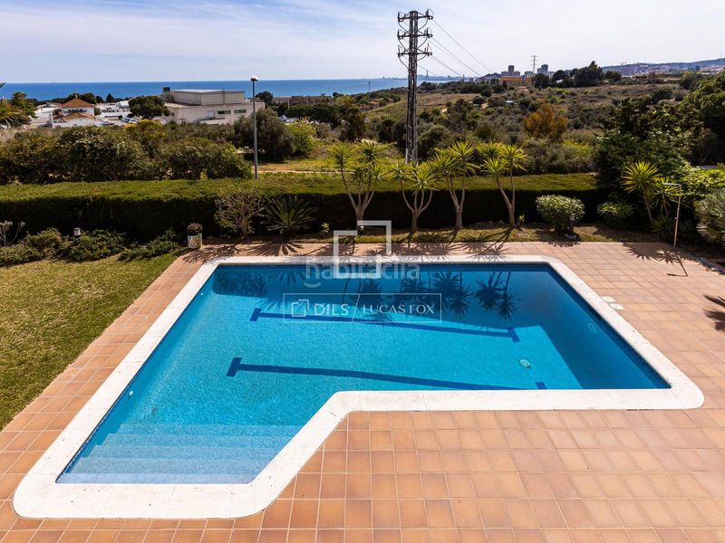 Foto 63f69393-7cfb-49e8-b005-79c09266bf02. Xalet amb calefacció aparcament piscina a Alella