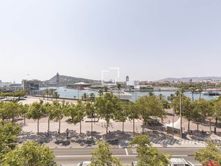 Penthouse in Barceloneta. Excepcional ático de 1 dormitorio con terraza de 28 m y vistas e