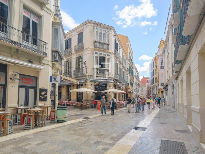 Foto fc554da1-21cc-45eb-8431-beccf1bda6ea. Pis amb calefacció a Centro Histórico Málaga