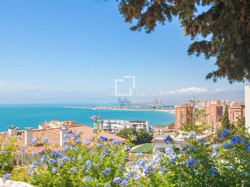 Foto d64ffbc9-6b73-497f-a47b-6fea275964e3. Xalet amb calefacció aparcament piscina a La Malagueta - Monte Sancha Málaga
